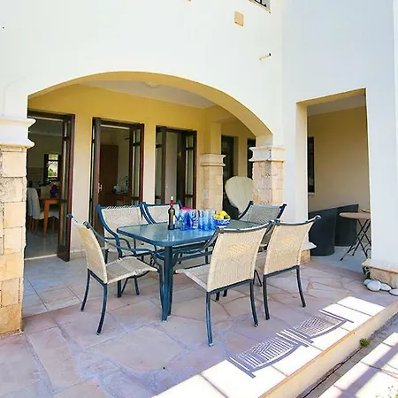 3 Bedrooms In Helios Heights, Aphrodite Hills Διαμέρισμα *